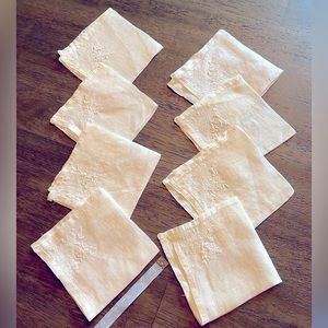 Set of 8 vintage embroidered napkins